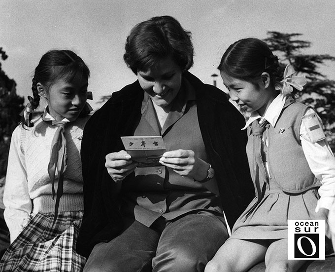 En 1961, durante un viaje a China, presidiendo una delegación de la FMC